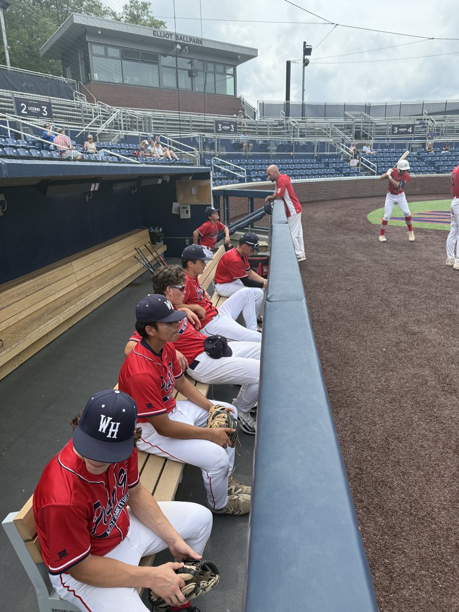 Post96BB's tweet image. 🏏⚾️ What an incredible day for West Hartford Post 96 Baseball! Our team had the amazing opportunity to spend the day at UConn's baseball camp, where we heard from the legendary Coach Penders!