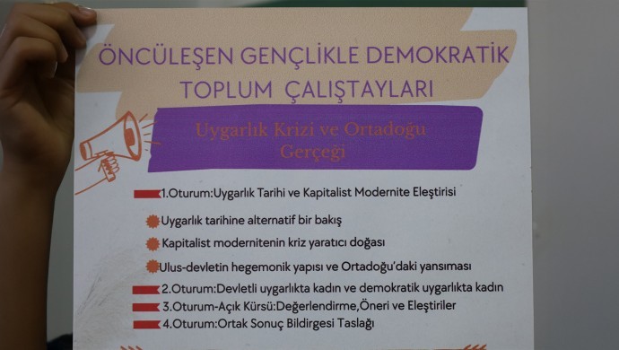 📌Gençlerden Demokratik Toplum Çalıştayları 

DEM Parti Gençlik Meclisi, Barış ve Demokratik Toplum süreci kapsamında farklı bölgelerde çalıştaylar düzenleyecek. Birçok başlıkta tartışmaların yürütüleceği çalıştaylara katılım çağrısı yapıldı.

berru.org/index.php/2025…