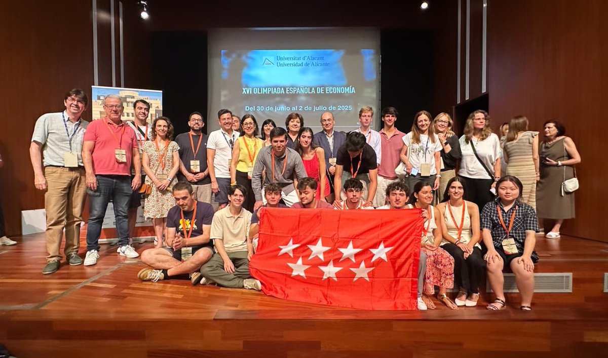 📍 Alicante ha sido este año el escenario de la XVI Olimpiada Española de Economía, organizada por la <a href="/ua_universidad/">Universidad de Alicante UA</a>.

🎓 Más de 130 estudiantes recién graduados de Bachillerato han demostrado sus conocimientos en economía, compitiendo por alcanzar los 10 primeros puestos.