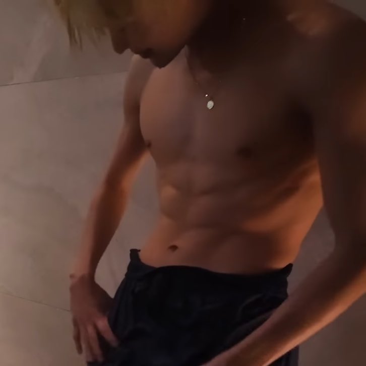 이남자 이걸로 탐라뒤집어놓고
뭐해ㅐ 애교버블보냄