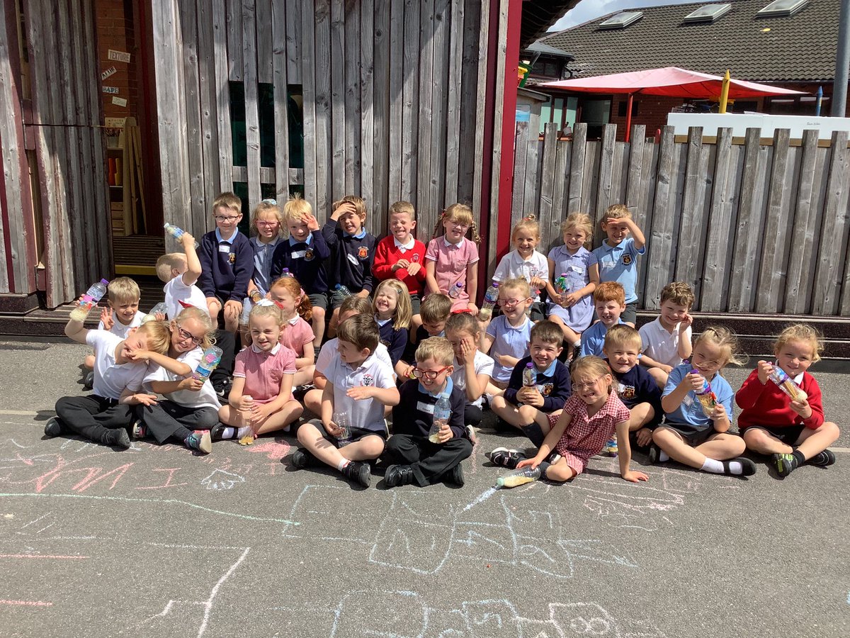 ClassRAspull's tweet image. What a great curriculum day we had with @OURLADYSASPULL!
@Class1Aspull @Class2Aspull
@Year1MissL @MissCYear2 @MissS_YR