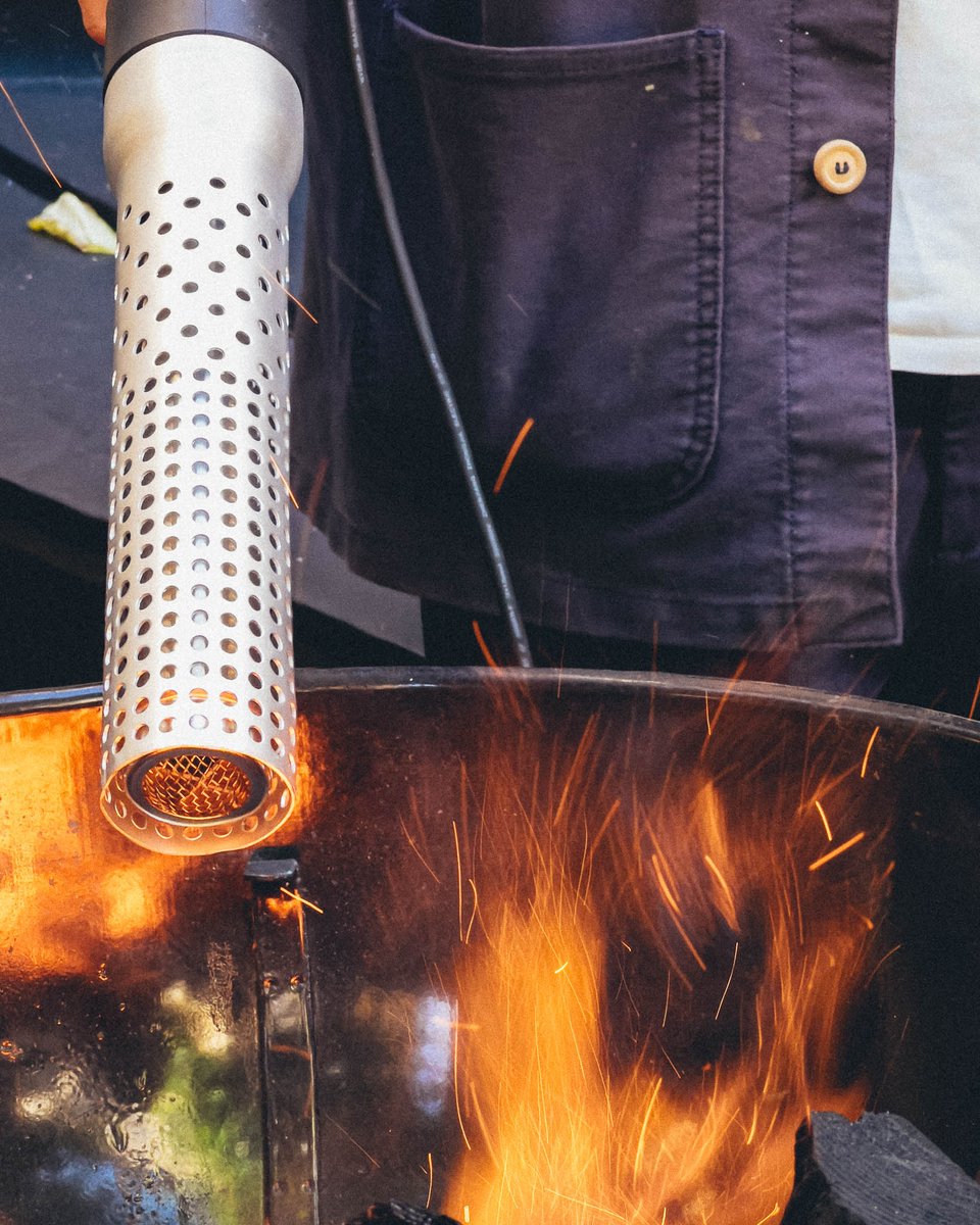 Looftlighter The Original Electric Grill &amp; Fire Starter. Turn up the heat with the Looft Air Lighter. No flame, only superheated air.

Shop now:
bit.ly/3MiHX6P 

#socalbbqshop #Looftlighter #outdoorliving #bbq #outdoors #food #fire