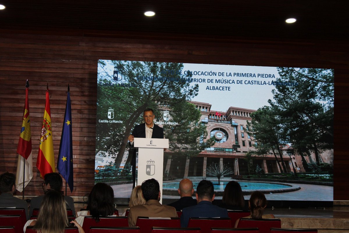 Ayuntamiento de Albacete (@aytoalbacete) on Twitter photo 🎶 Albacete amplía su apuesta por la música con el inicio de las obras de la nueva sede del <a href="/csmclm/">CSM CastillaLaMancha</a>.
El alcalde, <a href="/Selopezmanuel/">Manuel Serrano</a> , ha destacado durante el acto de colocación de la primera piedra que esta infraestructura enriquecerá la “milla educativa” de la ciudad y generará 🎶 Albacete amplía su apuesta por la música con el inicio de las obras de la nueva sede del <a href="/csmclm/">CSM CastillaLaMancha</a>.
El alcalde, <a href="/Selopezmanuel/">Manuel Serrano</a> , ha destacado durante el acto de colocación de la primera piedra que esta infraestructura enriquecerá la “milla educativa” de la ciudad y generará