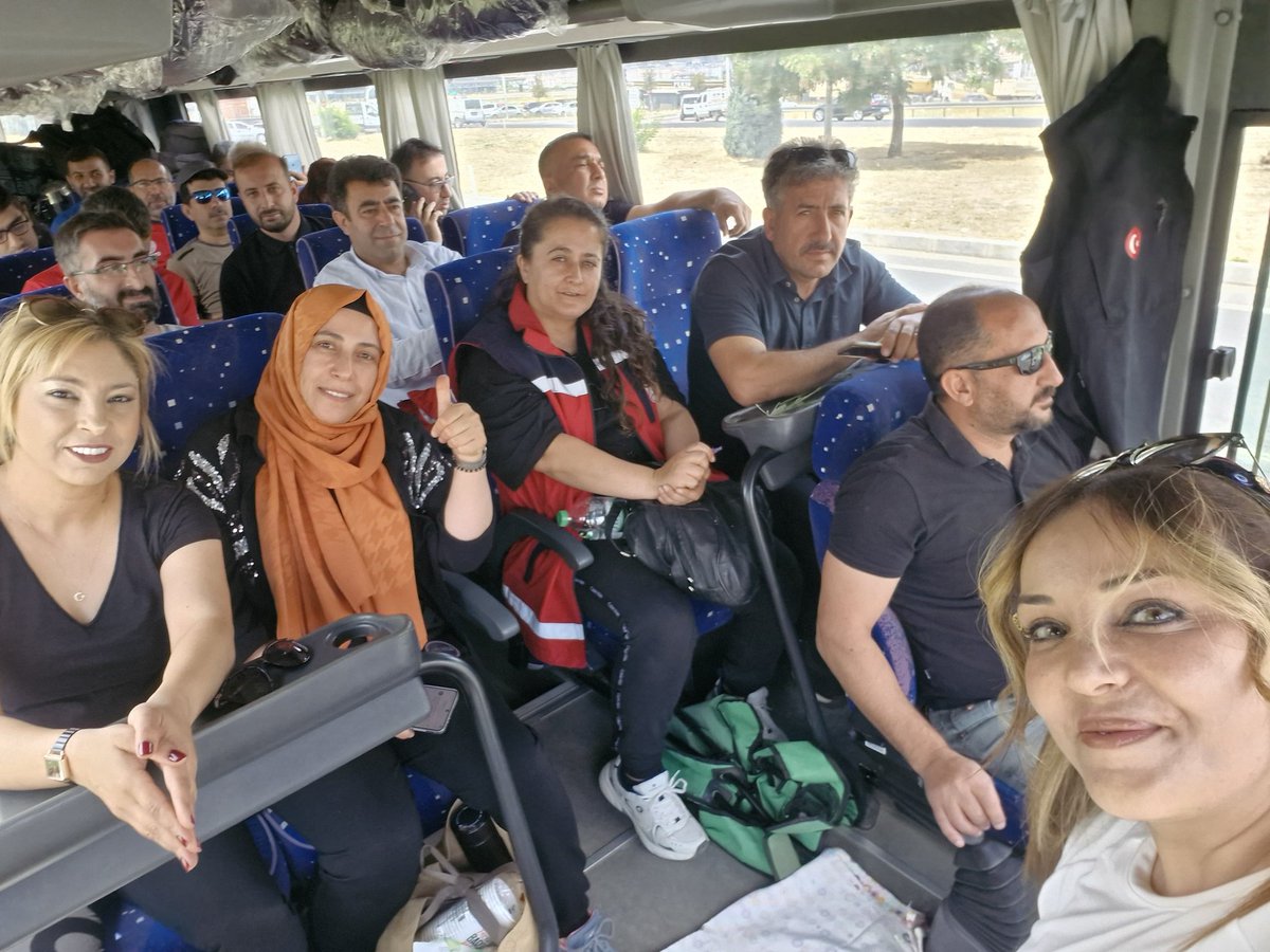 Ahlat'ta yapılacak olan "AFAD Akredite Ekipler Bölgesel Kampına" katılmak üzere Elazığ MEB AKUB ekibi yola çıkmıştır.<a href="/Yusuf__Tekin/">Yusuf Tekin</a> <a href="/meb_dhgm/">Destek Hizmetleri Genel Müdürlüğü</a> <a href="/omurfatih/">Ömür Fatih Karakullukçu</a> <a href="/ozkan_meb/">Özkan AVCI</a>  <a href="/numanhatipoglu/">Numan Hatipoğlu</a> <a href="/elazigmem/">Elаzığ İl Мillî Eğitim Müdürlüğü</a> <a href="/mehmetyigitmem/">Mehmet YİĞİT</a> @nahityerebasan <a href="/erdal_akpolat/">erdal_akpolat</a>