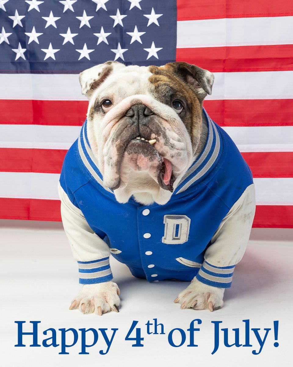 DrakeUniversity's tweet image. Wishing everyone a safe and happy 4th of July! 🇺🇸