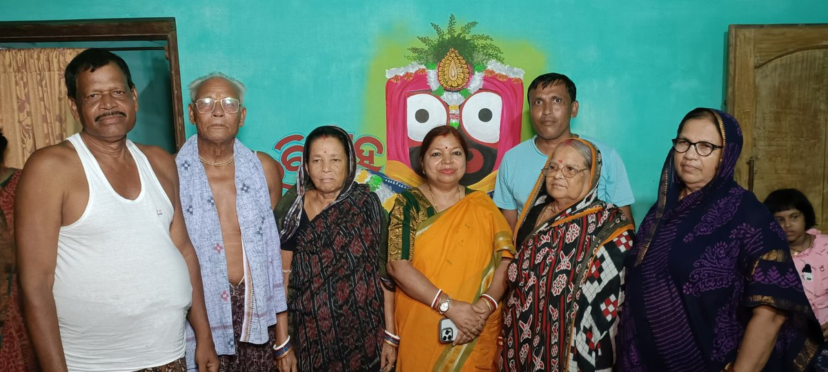 SubasiniJenaInd's tweet photo. #ଶୁଭ_ବିବାହ
ବାଲିଆପାଳ ବ୍ଲକ ଡଗରା ପଞ୍ଚାୟତ ଜାମତକୁଲା ଗ୍ରାମ ନିବାସୀ ଶ୍ରୀଯୁକ୍ତ ମାନସ ପାତ୍ରଙ୍କ ସୁପୁତ୍ରୀଙ୍କ ଶୁଭ ବିବାହ ଅବସରରେ ତାଙ୍କ ବାସଭବନରେ ପହଞ୍ଚି ଆୟୁଷ୍ମତୀ ବିପାଶାଙ୍କୁ ଶୁଭାଶୀର୍ବାଦ ପ୍ରଦାନ କରିବା ସହିତ ମହାପ୍ରଭୁଙ୍କ ନିକଟରେ ତାଙ୍କର ଆନନ୍ଦମୟ ବୈବାହିକ ଜୀବନ କାମନା କଲି।

#MarriageCeremony 
#MarriageEvent
#HappyMarriedLife 
#Baliapal #Dagara