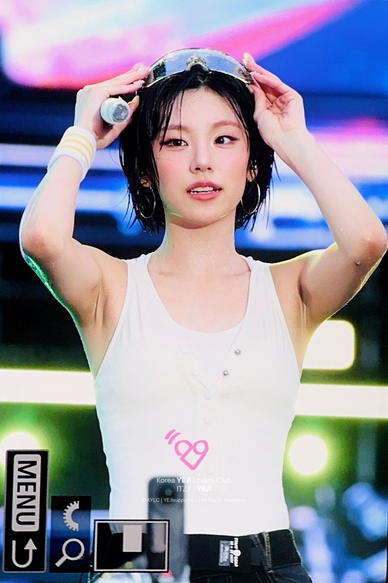 yejisupporters's tweet photo. 250704 워터밤😳😳😳😳😳😳😳😳😳

#ITZY #YEJI #예지 #옞덩봤덩 https://t.co/6vBP2rjVE5