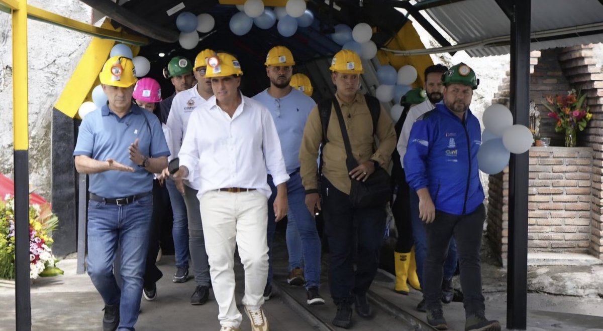 #Repost
<a href="/Industriasve/">Ministerio de Industrias y Producción Nacional</a> 

El ministro de Industrias, Alex Saab, junto al gobernador Freddy Bernal, supervisó proyectos de capital mixto en Táchira, enmarcados en el Plan de Sustitución de Importaciones. <a href="/MPPIPNVEN/">MPPIPN</a>