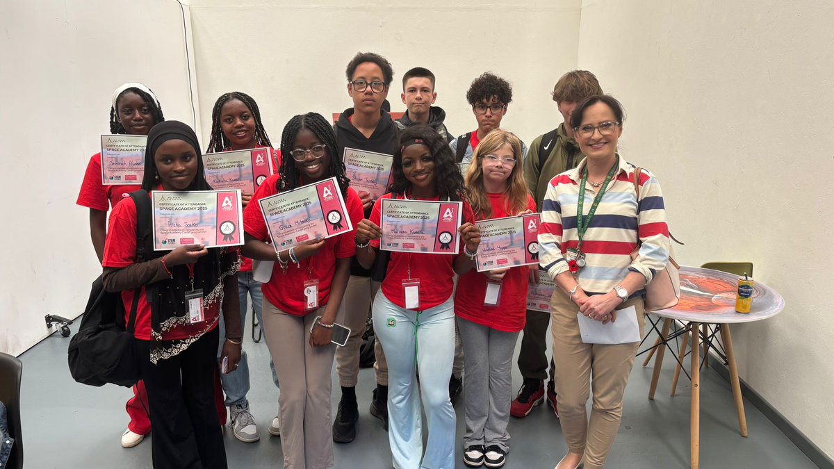 CdfCuric's tweet image. A huge congratulations to the learners of @StIlltydsCHS for graduating from #SpaceAcademy 2025! 🎓🌌

We hope you&apos;ve all had a cosmic time! 💫