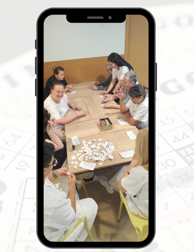 🎉 Tarda de bingo a la unitat d’hospitalització de la Fundació Pere Mata #TerresdelEbre! Somriures, complicitat i molta participació 🧡
Cuidar la salut mental també és crear moments que connecten i curen.
#SalutMental #MomentsQueCuren
