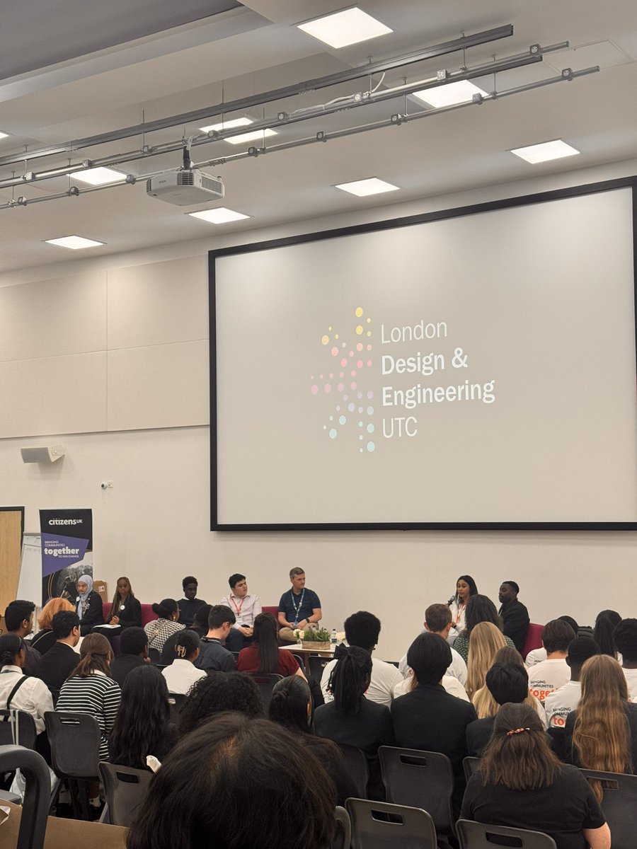 Our first youth-led panel is on #skills &amp; #employment. What was your first job and what challenges did you experience them which are relevant to young people today?
#GetBritainWorking #techskills #softskills #skillsdevelopment