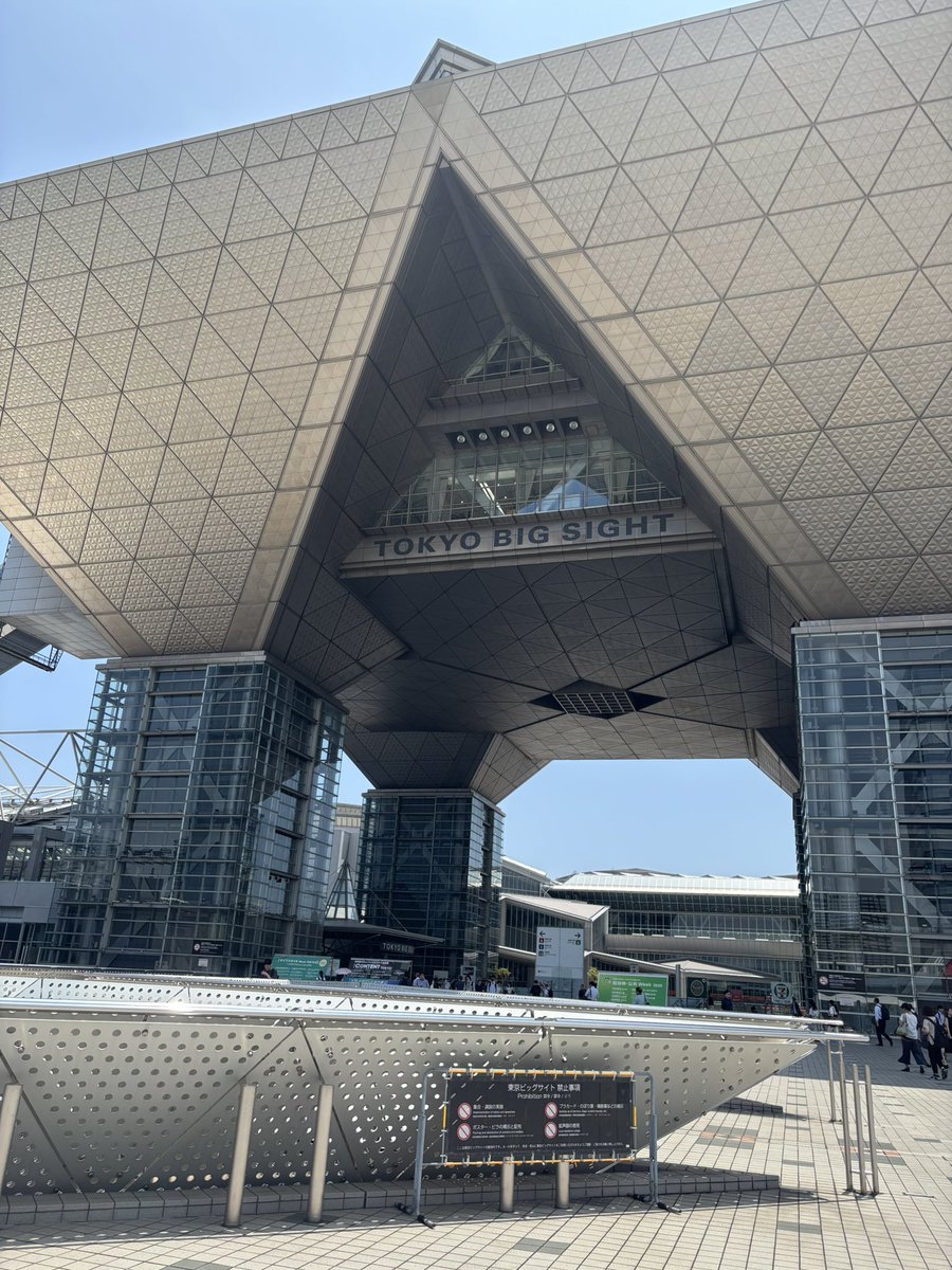 kyk_webdesign's tweet image. 今日はコンテンツ東京🗼とライフスタイルweekへ☀️

名刺交換していただきましたクリエイター様や企業様、ありがとうございました🙏🏻

素敵なデザインいろいろ見れてハッピー🥰

駅のドトールでiQOS吸ってたらiQOSの宣伝の方が来て会員登録やら何やらやったらQUOカードもらえてさらにハッピー😂🙏🏻笑