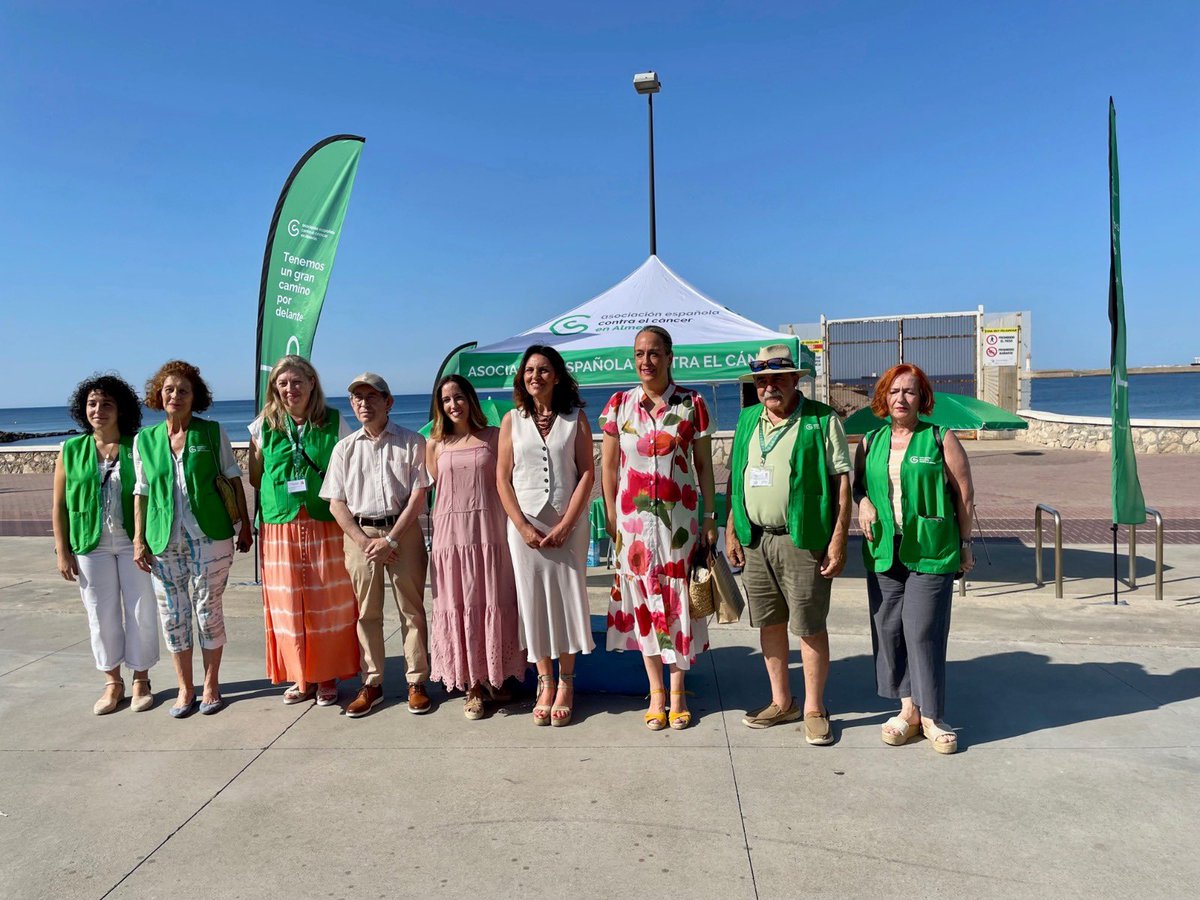 Asociación Española Contra el Cáncer ALMERÍA (@contracanceral) on Twitter photo ☀️ La Asociación Española Contra el Cáncer alerta de que el cáncer de piel ha aumentado un 40% en los últimos cuatro años
La presidenta, <a href="/MagdalenCantero/">Magdalena Cantero</a>, asiste a la capa informativa, con la colaboración del dermatólogo Ramón Fernández Miranda y <a href="/CofAlmeria/">COFAL</a>
<a href="/ContraCancerEs/">Asociación Española Contra el Cáncer</a> ☀️ La Asociación Española Contra el Cáncer alerta de que el cáncer de piel ha aumentado un 40% en los últimos cuatro años
La presidenta, <a href="/MagdalenCantero/">Magdalena Cantero</a>, asiste a la capa informativa, con la colaboración del dermatólogo Ramón Fernández Miranda y <a href="/CofAlmeria/">COFAL</a>
<a href="/ContraCancerEs/">Asociación Española Contra el Cáncer</a>
