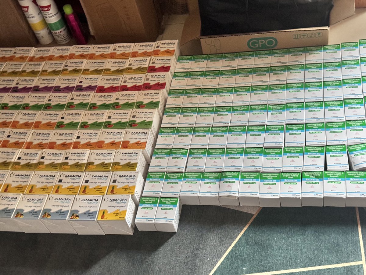 含Boss現貨到台灣了
聽說要世界末日了還不快點去找炮打
PrEP有夠缺的我跑了好幾家才掃到這些
數量有限都是最新效期2+1瓶給你們甜甜價
液態威也是
#一樣有購買有分享含Boss送洨禮物
💦#液態威一盒50包$1xxx
💦#PrEP一瓶30顆$1xxx
💦#強效威
💦#加強威
💦#破爛原液Rush
💦#骨灰級玩家Rush
💦#地獄級固態