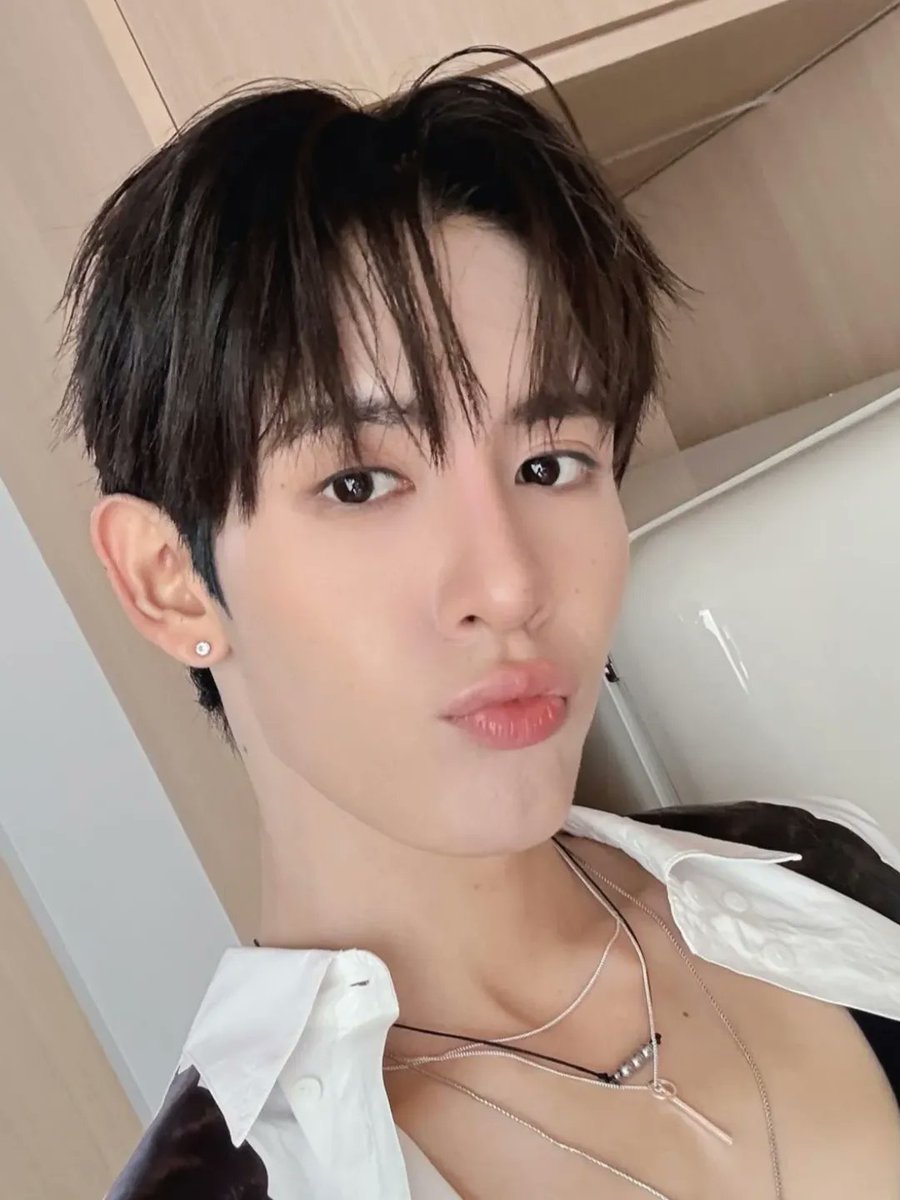 PrettybeeNJ's tweet photo. 지금 헤어스타일이 좋아.쨈♡
#Supamongkon #JamesSu #JSY #제임스 #쨈 #James #태국배우 #CLANGCLANGTeaser #JAMESSU_DEXX https://t.co/ilZinqFvVK