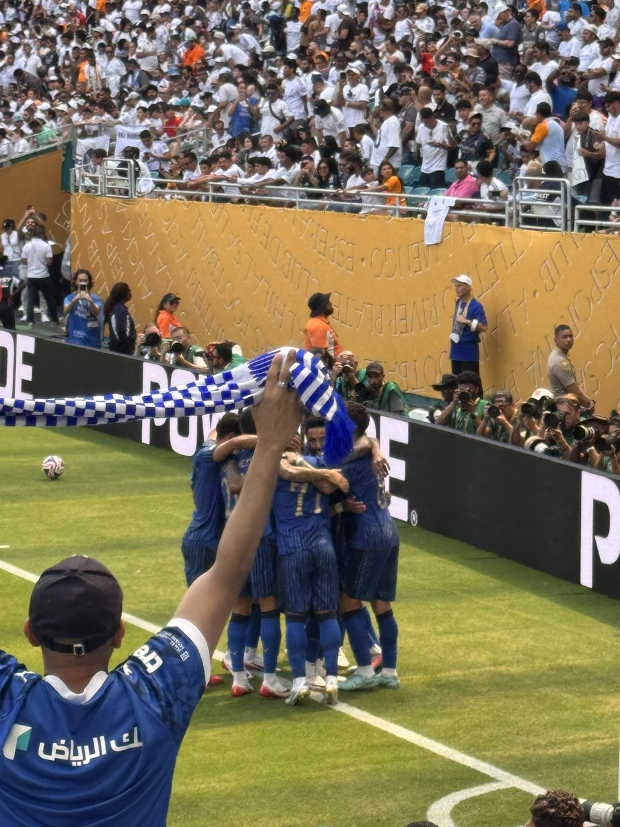 1vxor's tweet image. أناااديك يا حلمي ، اناااادييك ياا أملي 💙