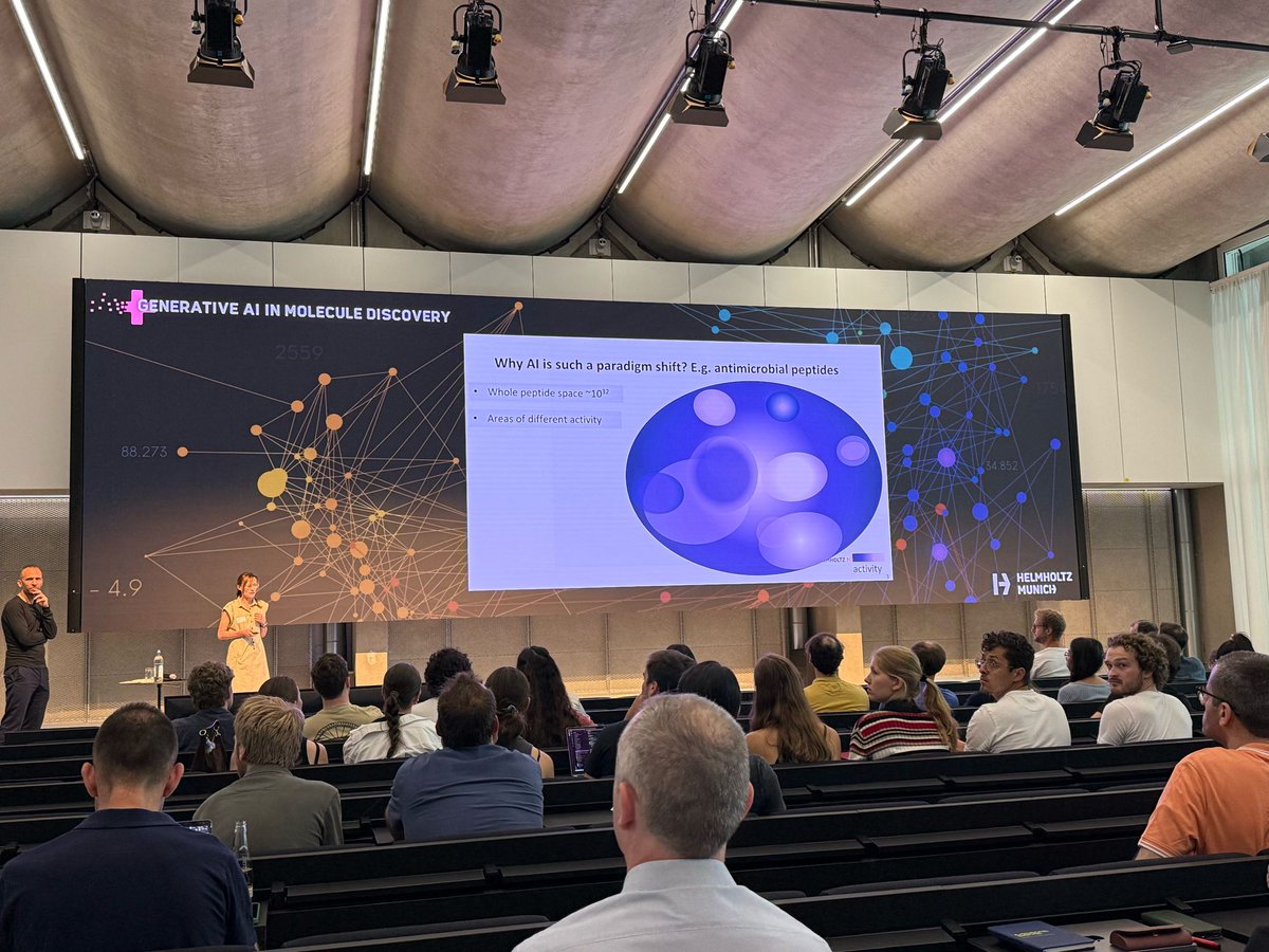 fabian_theis's tweet image. 🚀 Ewa Szczurek kicking off the AI for Health Symposium 2025 at Helmholtz Munich today! Excited to listen to local and international experts on how generative AI is transforming molecule discovery and health. 🌟 events.hifis.net/event/2015 #AIforHealth #GenAI #Helmholtz