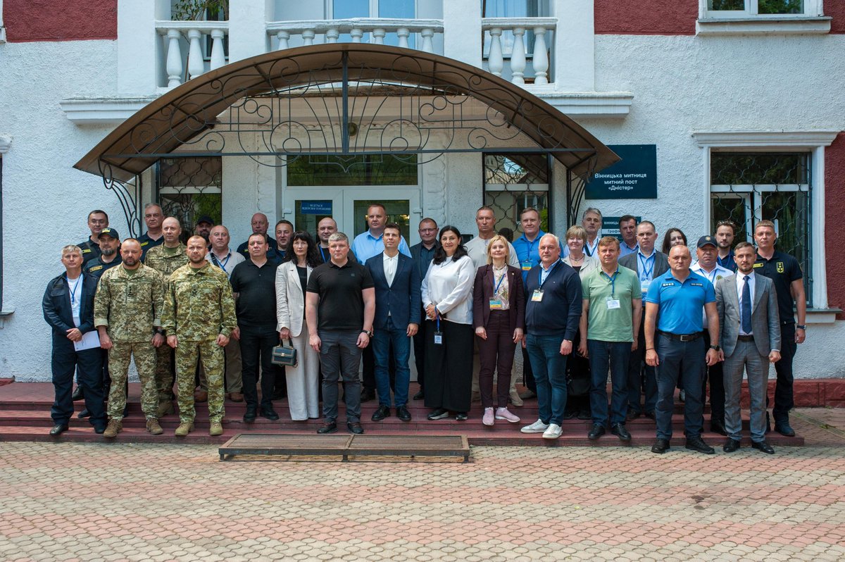 InaCoseru tweet media