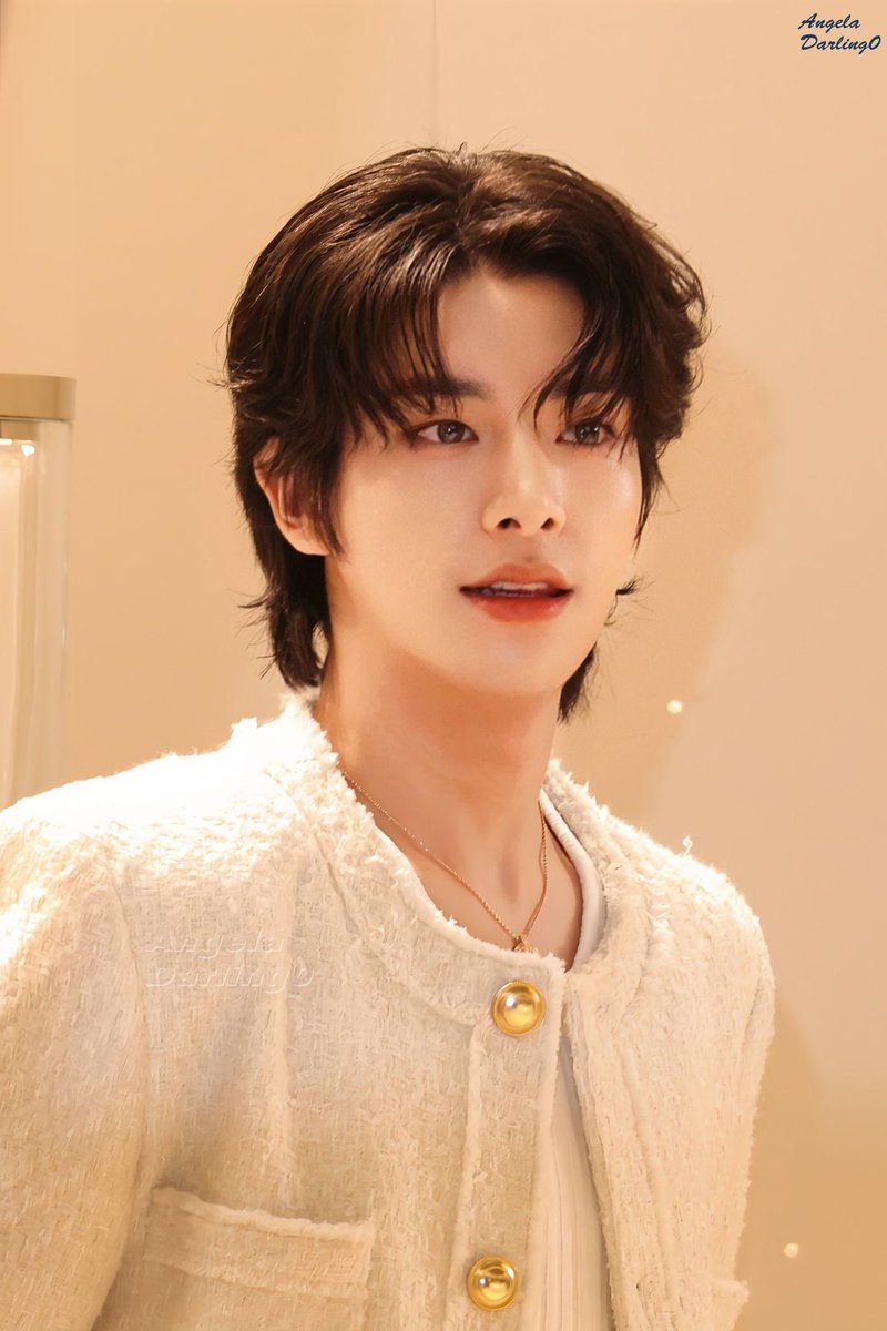 หน้าคิตตี้บอดี้มันให้อะค่ะ ขาก็ยาวอ่ะ♥️