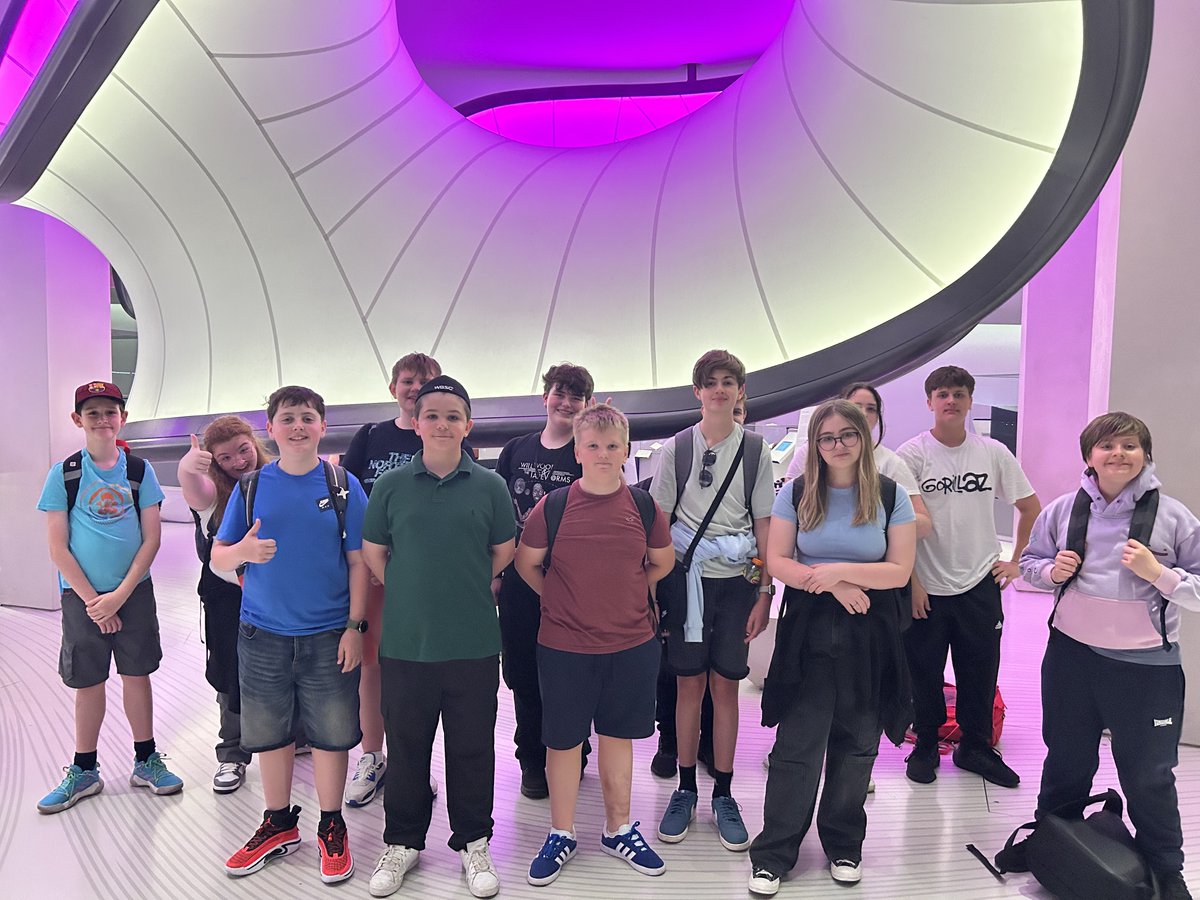 After taking part in the STEM Technicians programme, our students were awarded a trip to the London Science Museum!

Everyone had a lot of fun, even with the long day of travel 😄