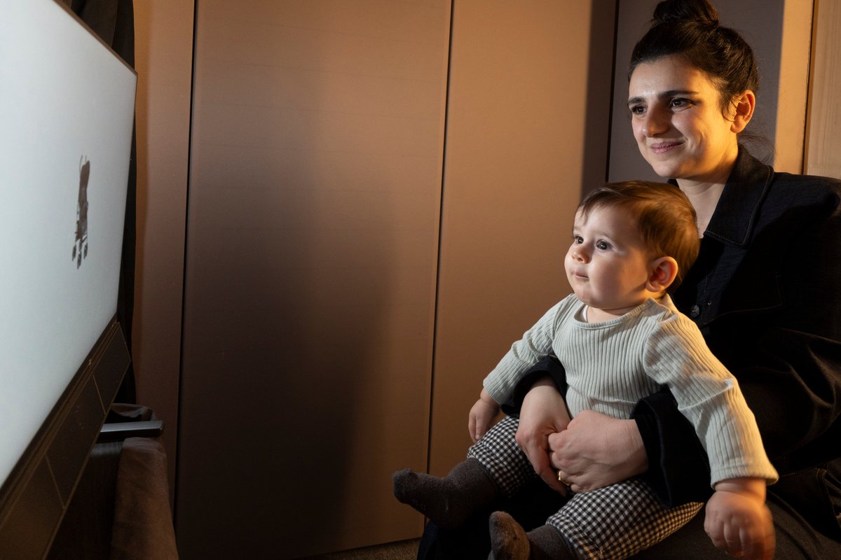 Reportage 📸
Découvrez les coulisses d'un #babylab ! Au Centre neuroscience intégrative et cognition, les scientifiques mènent une grande variété d'études chez les bébés et les enfants 👶
<a href="/CNRS/">CNRS 🌍</a> / <a href="/univ_paris_cite/">Université Paris Cité</a> 
Diaporama 👉lejournal.cnrs.fr/nos-blogs/focu…
