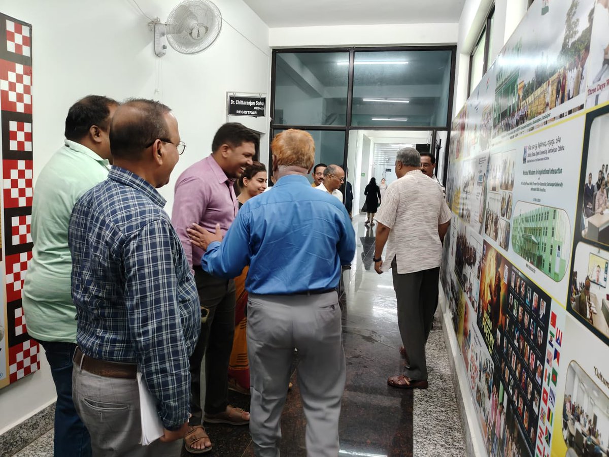Commissioner SMC visited the Odisha State Open University for discussion on Peripheral by development of parking, Open space walking track and lighting etc.