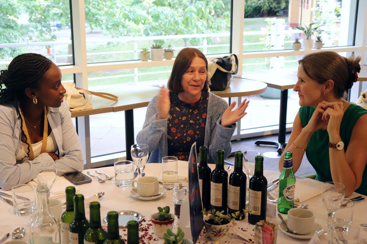 BMVBSoc's tweet image. What a fantastic 007 themed conference dinner, everyone looked fantastic. Thank you to @organiseevents for the brilliant murder mystery entertainment!!