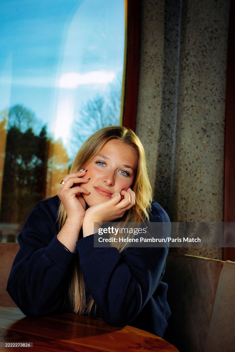helesobsessed's tweet photo. SES YEUX PURÉE https://t.co/qtzHgpmhXO