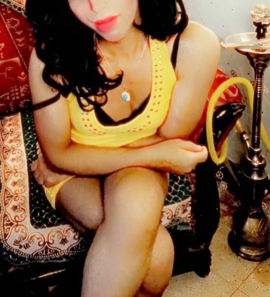 Semo13380's tweet photo. لَو ليك فِ الحلو ، فَ أنا أحلى مُنه ♥ https://t.co/e8DDZSc1WX