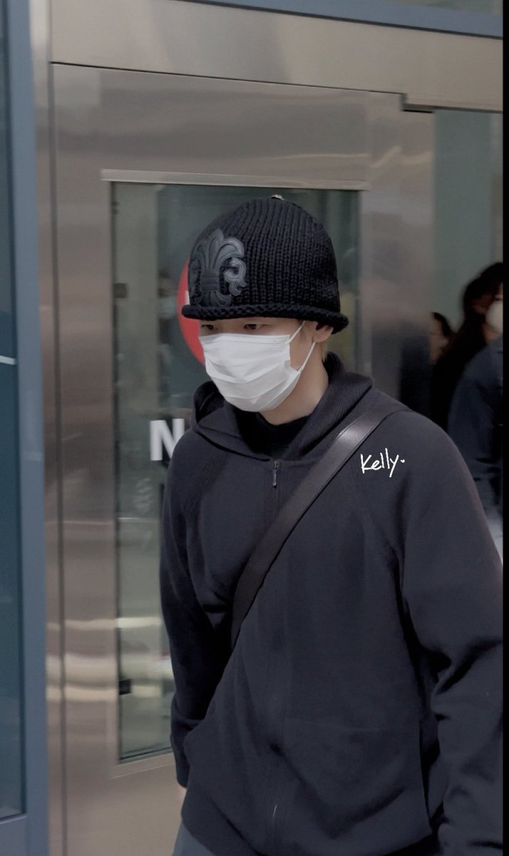 KellyYanLee's tweet photo. 070225  SFO✈️

#BAEKHYUN #백현 #ベッキョン #边伯贤 https://t.co/Vsiq5EtAN2