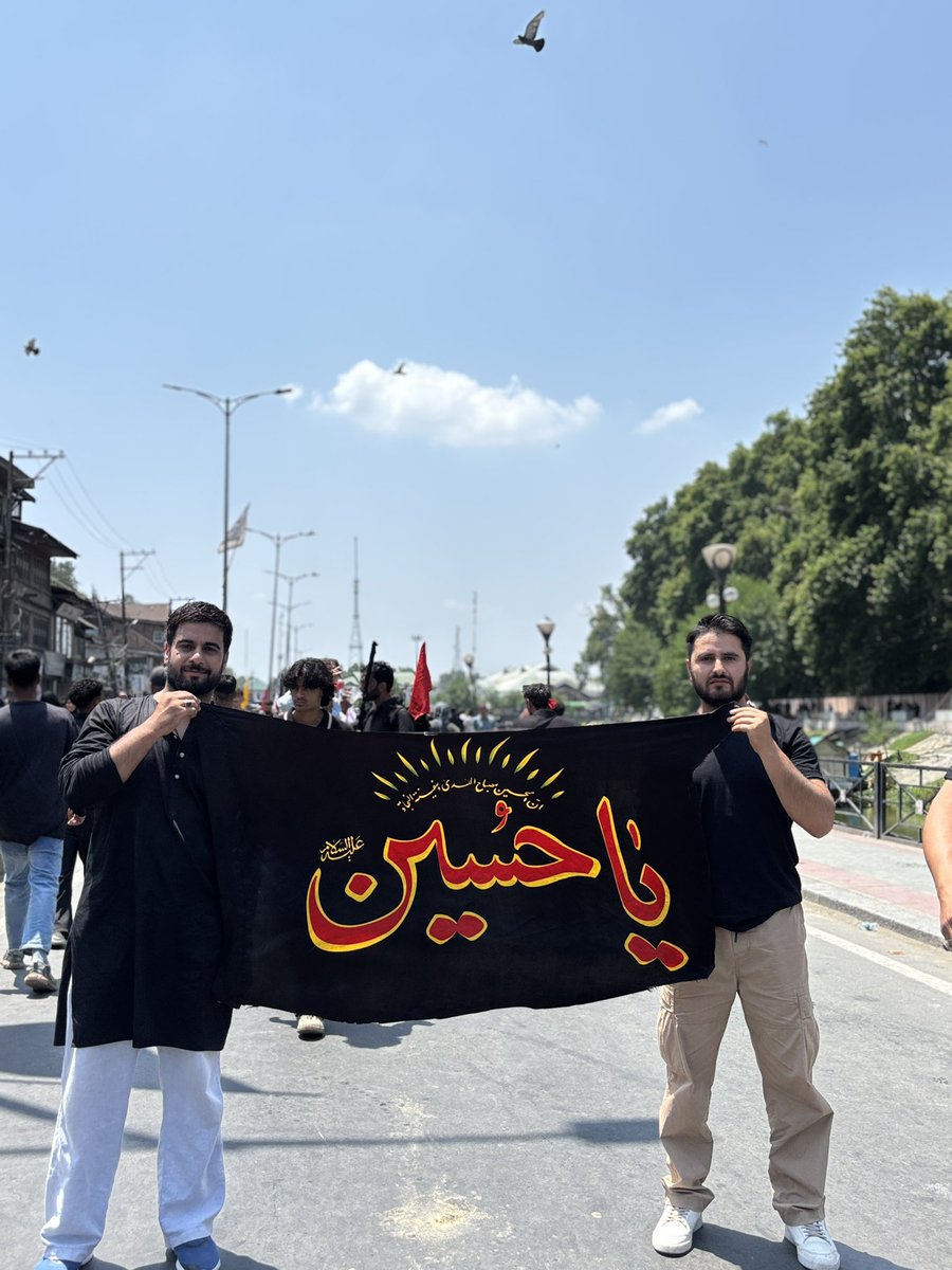 Gaxi313's tweet photo. Our #leader, our face of #Resistance
حضرت عشق من❤️
8th Muharram
#srinagar #kashmir #dalgate https://t.co/tvXadgQ6E1