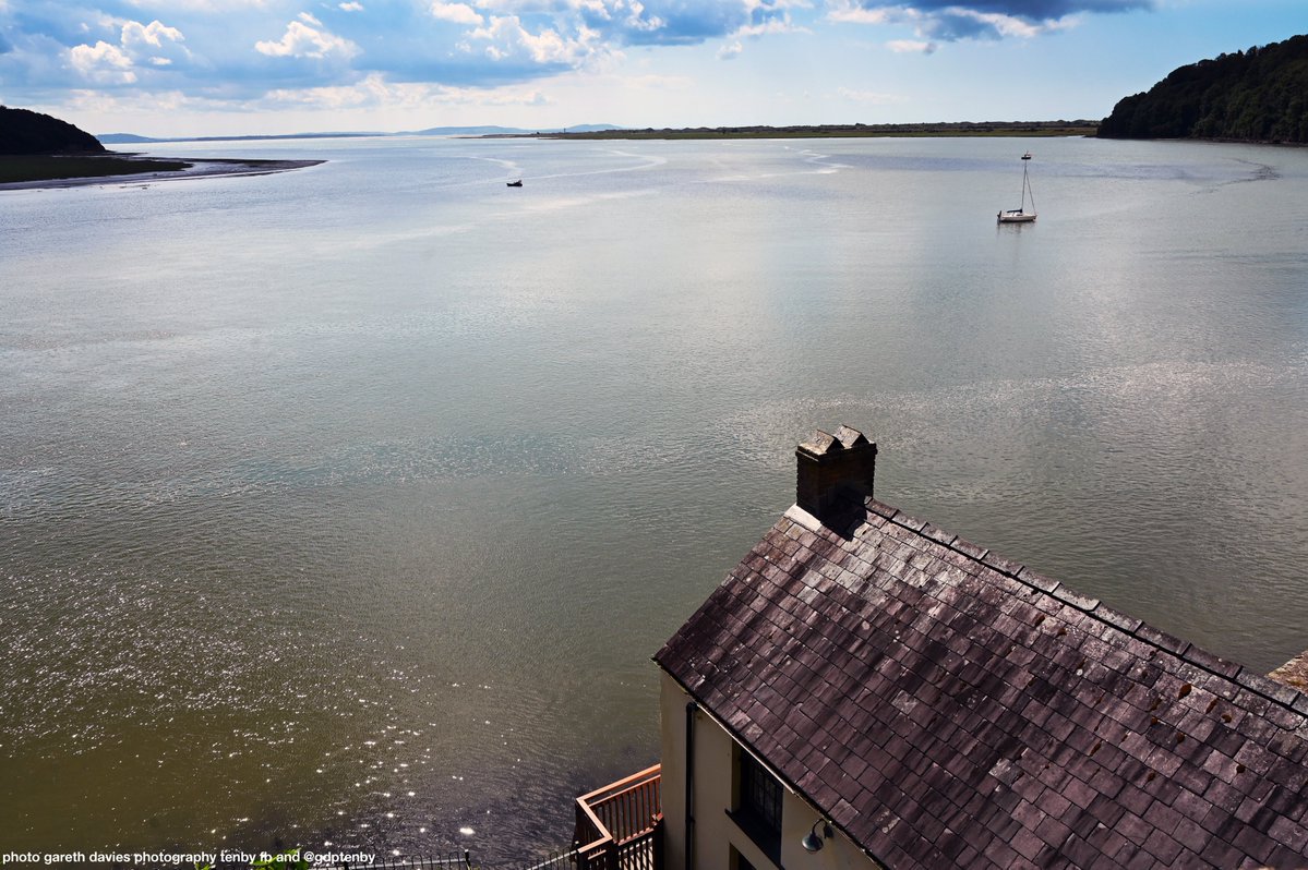 GDPTenby's tweet image. time in laugharne
town hall rooster hadn't crowed
tower glowed
river flowed
*Laugharne Carmarthenshire West of Wales
photos for marketing and editorial
@GDPTenby Photos