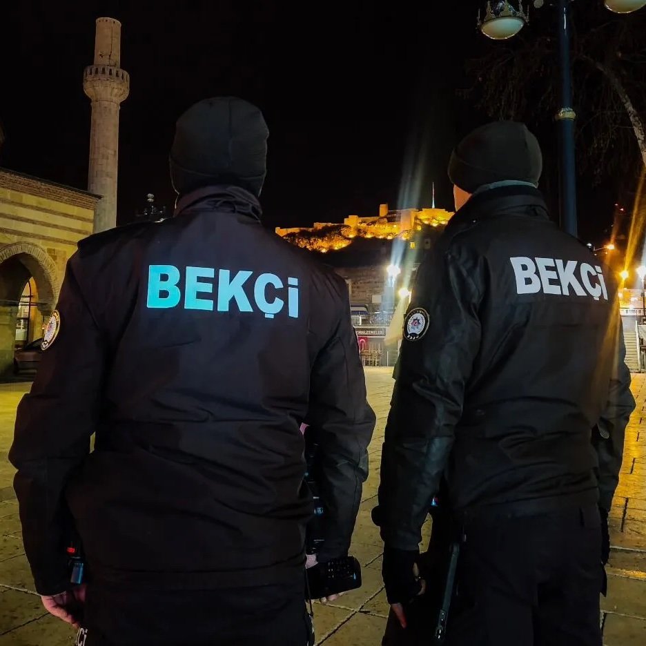 50 bin bekçi işten atılsın, yerlerine mülakatsız KPSS şartlı 50 bin orman muhafaza memuru atansın diyenler fav ✋