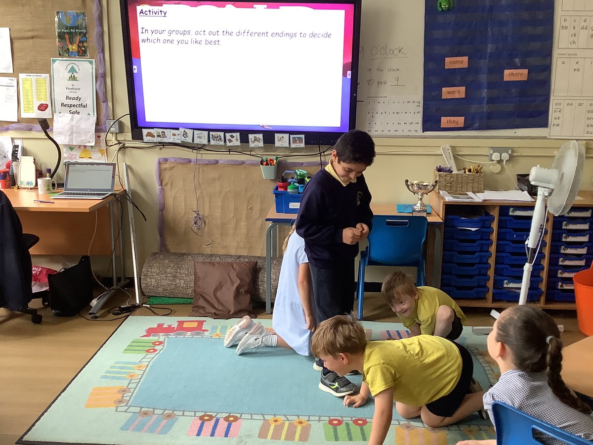 MissWhitehead7's tweet photo. Yew class had an very creative English lesson acting out alternative endings to Fantastic Mr Fox 🦊 @PinehurstP  #PinehurstEnglish https://t.co/y6xvLQTTKI