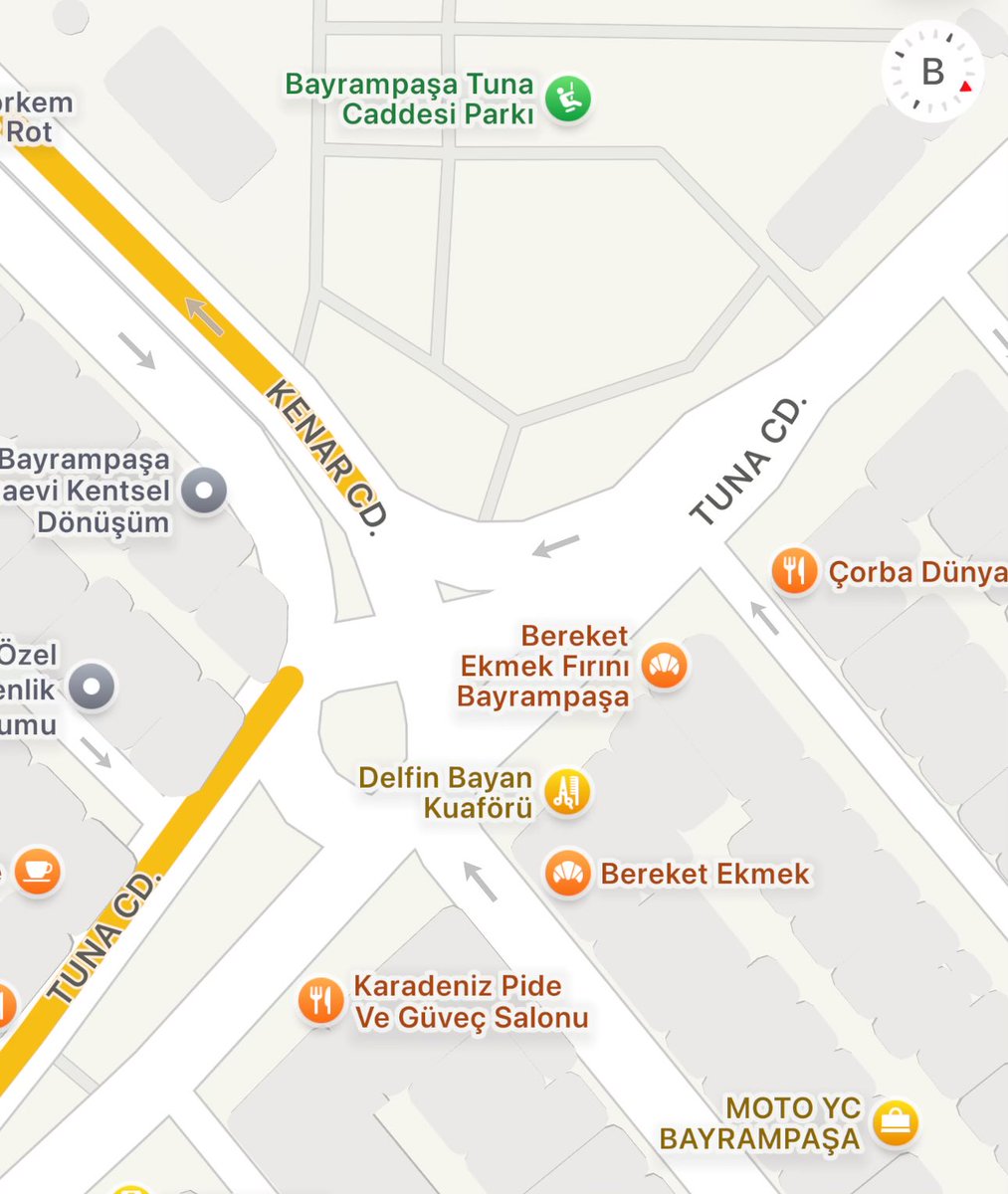 Krokancan's tweet photo. @IBBcozummerkezi Bayrampaşa tuna caddesi eski ceza evinin oradaki park.

Yerler taş, salıncaklar kırık diğerlerini de kontrol ederseniz sevinirim. https://t.co/e3zZhs2ghS