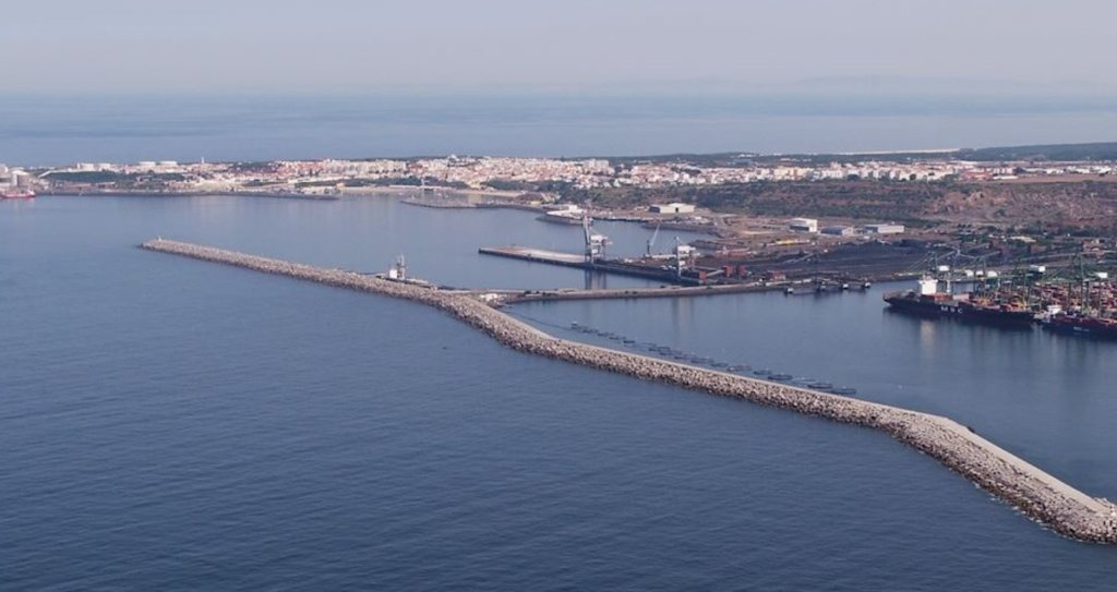 Go Energy desarrolla un proyecto de amoniaco verde en el Puerto de Sines con 300 MW de autoconsumo dlvr.it/TLkN1X #EnergíaSolar #AlmacenamientoEnergético #Sostenibilidad