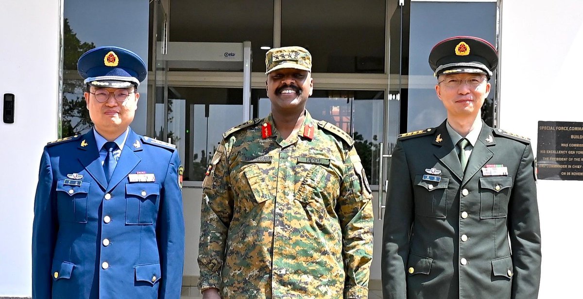 China Donates Shs36 Billion to UPDF kampalapost.com/content/china-…