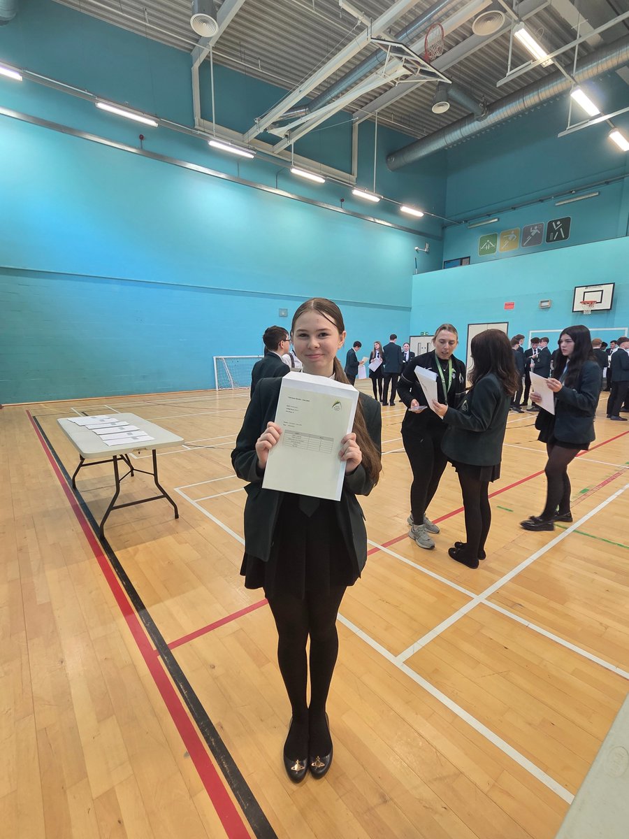 TrinityAcademyH's tweet image. Yesterday afternoon we gave our Year 10 students a taster of what results day will be like next summer as they received their Mock results. 📄

This is a great chance to reflect, learn, and aim higher for the actual exams next year. Keep up the hard work Year 10! ✨💚✨

#Year10
