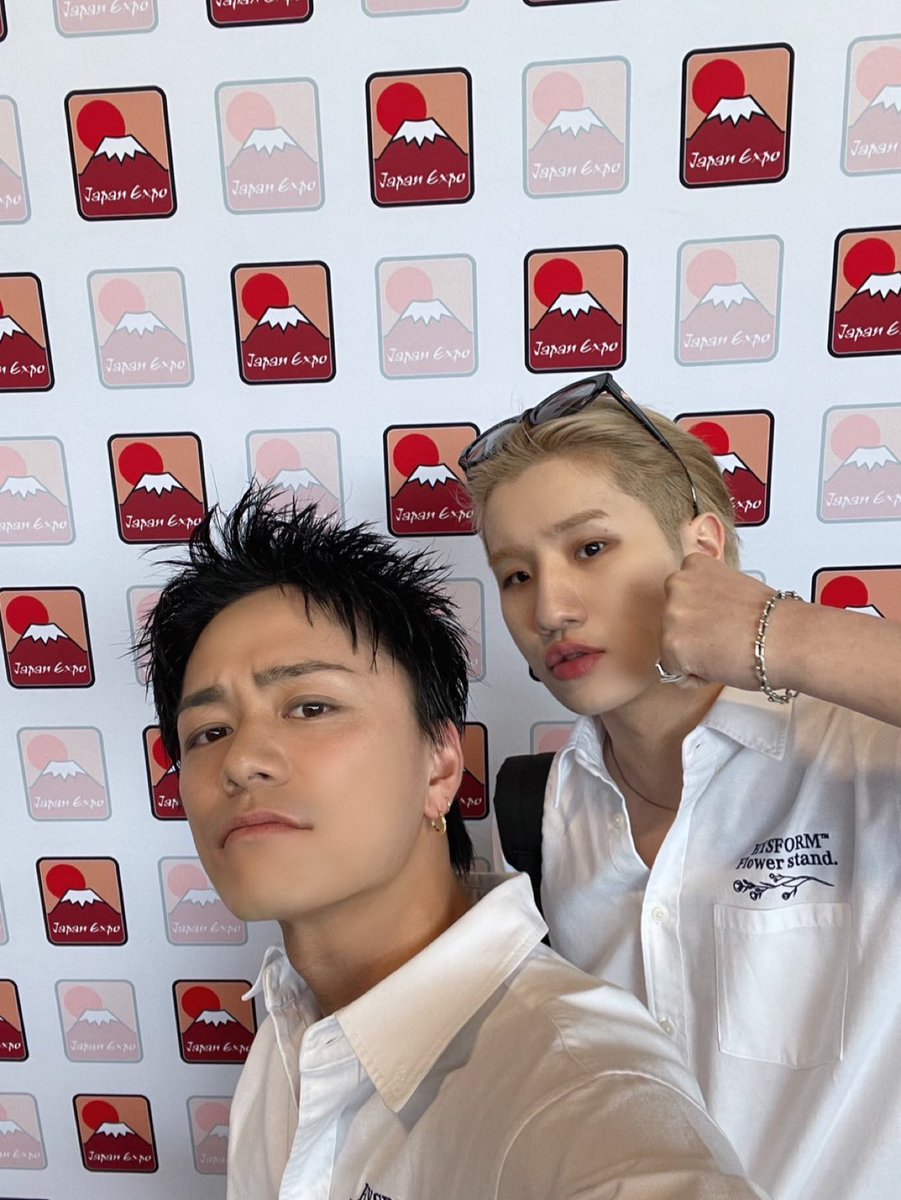 BALLISTIK BOYZ (@ballistik_fext) on Twitter photo 本日
パリでの初LIVE🇫🇷❤️🔥
頑張ります‼︎楽しみます‼︎
🐉竜太🐉
<a href="/japanexpo/">Japan Expo ⛩🗼</a> #JapanExpoParis
#日髙竜太 #RYUTA
#BALLISTIKBOYZ #BBZinParis
#France #Paris #JPop 本日
パリでの初LIVE🇫🇷❤️🔥
頑張ります‼︎楽しみます‼︎
🐉竜太🐉
<a href="/japanexpo/">Japan Expo ⛩🗼</a> #JapanExpoParis
#日髙竜太 #RYUTA
#BALLISTIKBOYZ #BBZinParis
#France #Paris #JPop