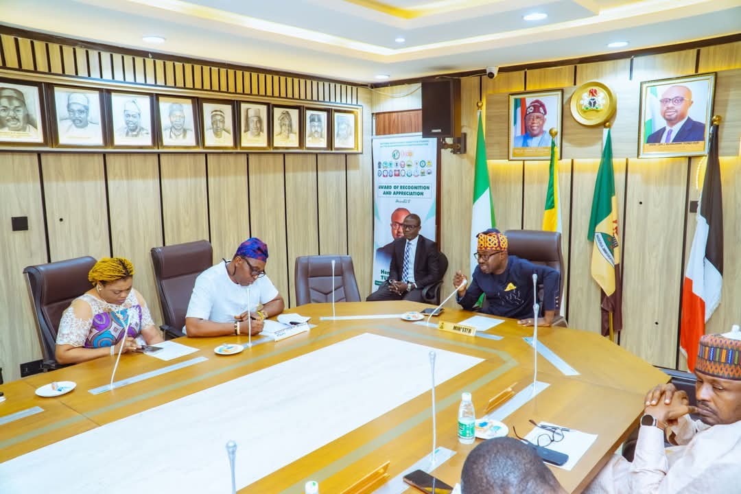 Yesterday, Hon. Olubunmi Tunji-Ojo received the President NANTA, Mr. Yinka Folami and his team in his office, exchanging ideas on the future of tourism in Nigeria and collaborative growth in the travel industry to fit international best practices.

#BTOforRenewedHope