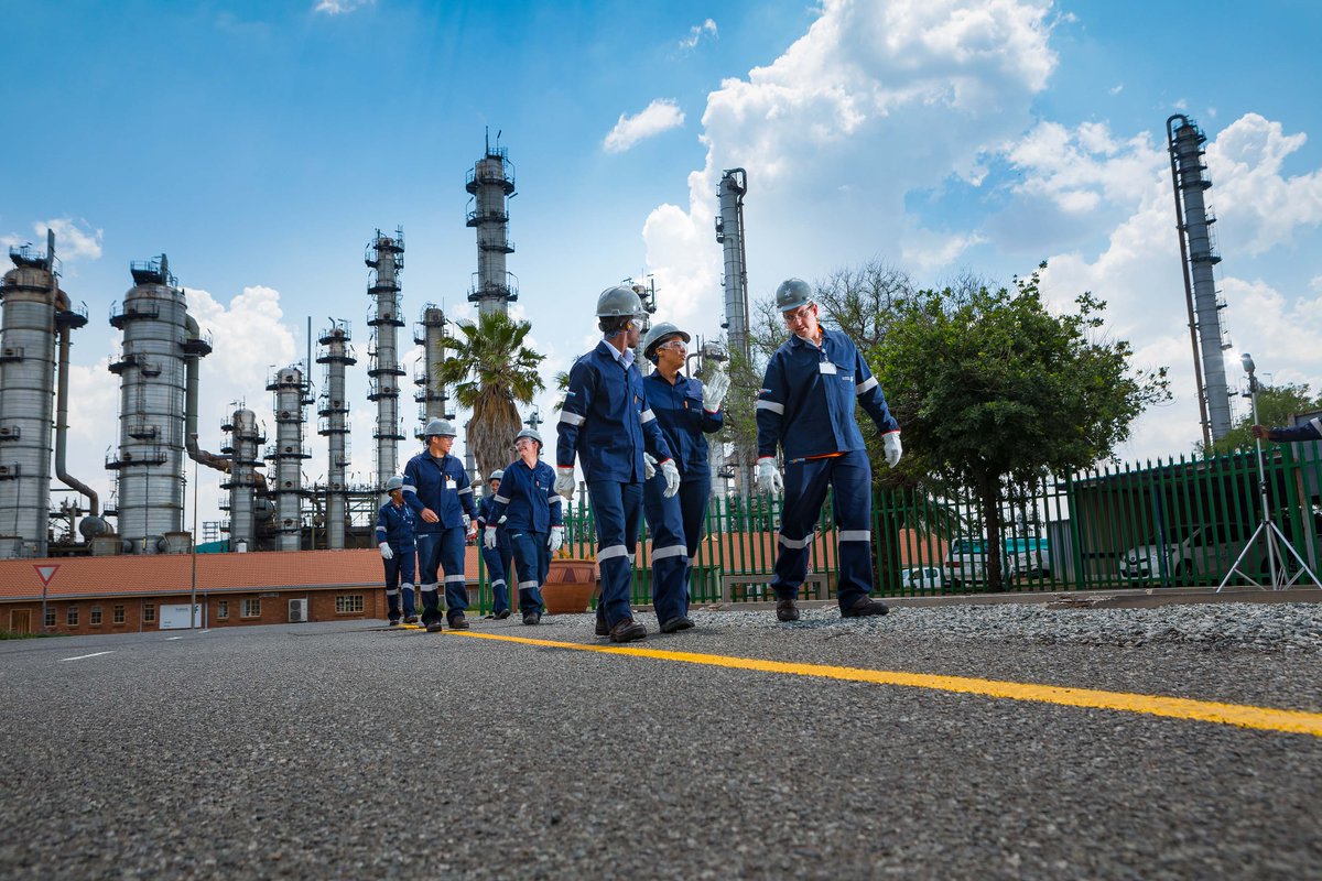 Vodacom Business has deployed a Mobile Private Network (MPN) at Sasol’s synthetic fuel facility in Secunda, Mpumalanga. Learn more sasol.com/media-centre/m…