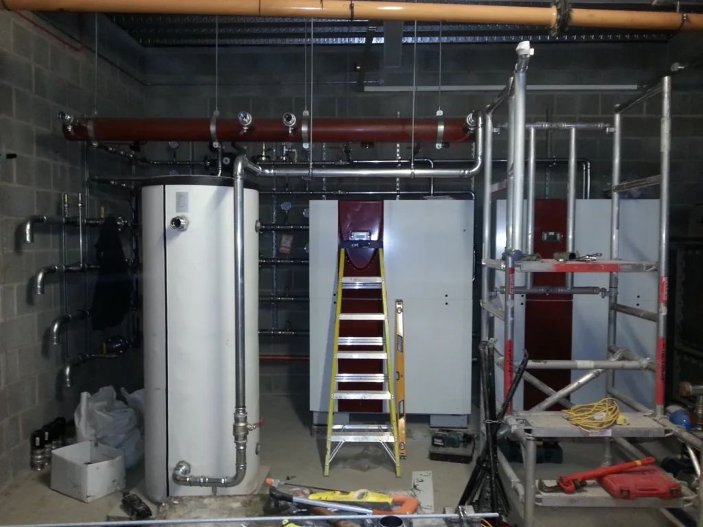A secure hospital unit in Manchester is now benefiting from clean, efficient heating thanks to two Dimplex ground source heat pumps installed by Geowarmth.

Find out more ➡️ geowarmth.co.uk/case-studies/h… 

#geowarmth #groundsourceheatpump #renewableenergy #lowcarbonheating