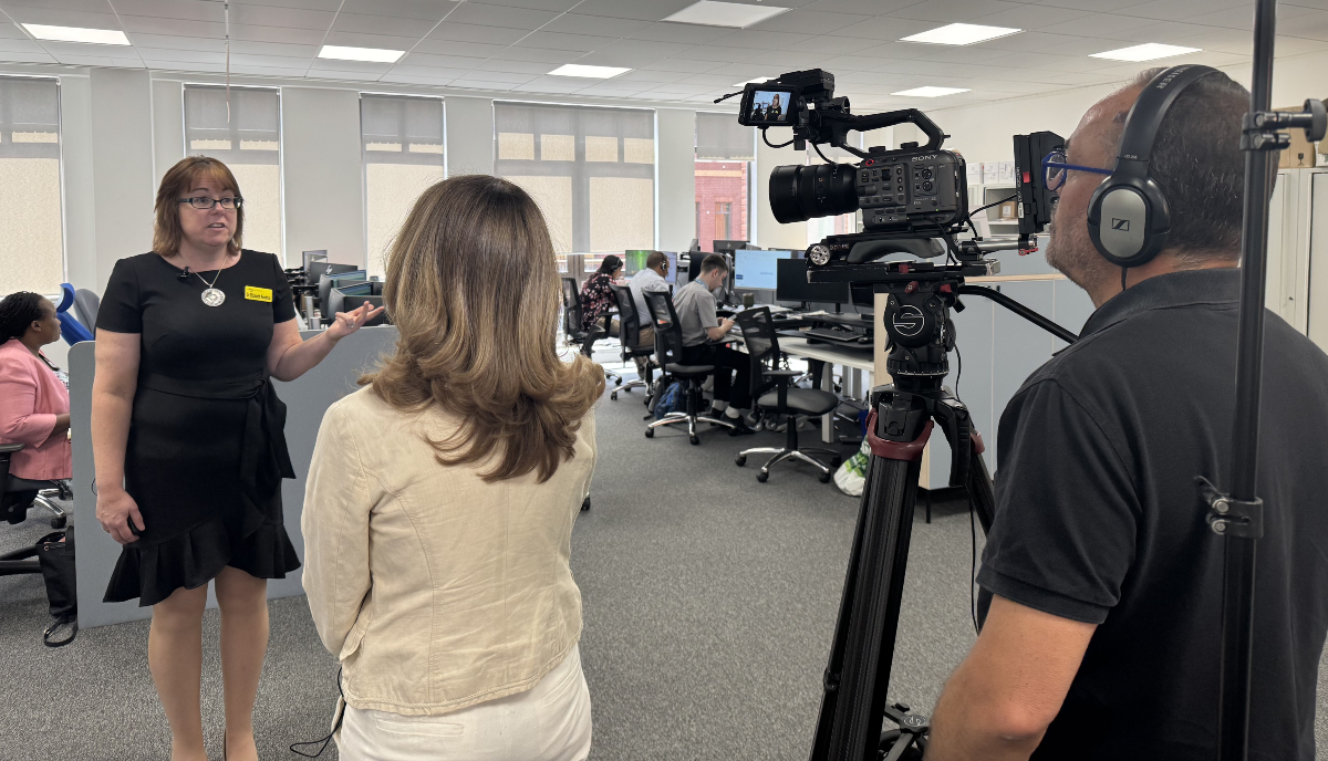 HCTNHS's tweet image. We featured on @channel5_tv News last night as part of the #NHS10YearPlan launch 📺

Our Medical Director Dr Elizabeth Kendrick spoke about how Hospital at Home brings care to patients&apos; homes 🏡

Patient Terry Bright also shared his story 💙

#NHS10YearPlan