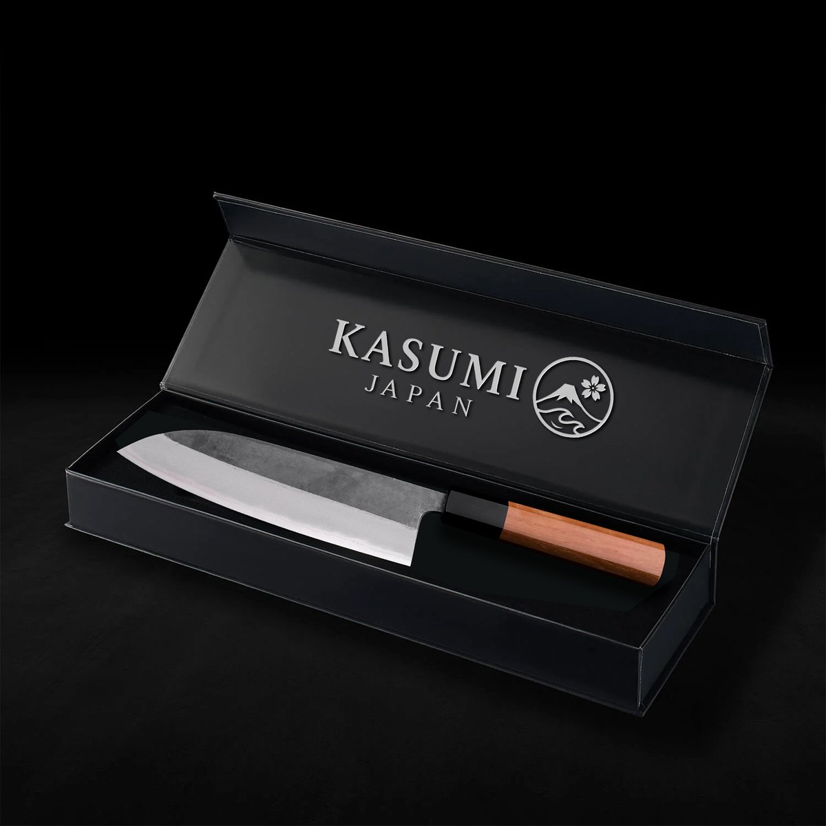 KasumiJapanUS's tweet image. Before a Kasumi knife ever reaches your hand, it goes through a journey shaped by heat and precision. Here’s how each blade comes to life.
#KasumiKnives #ArtOfJapaneseCutlery #SharpnessRedefined #MasterChefChoice #KasumiEdge #KitchenPrecision#ProChefGear#HandmadeKnives