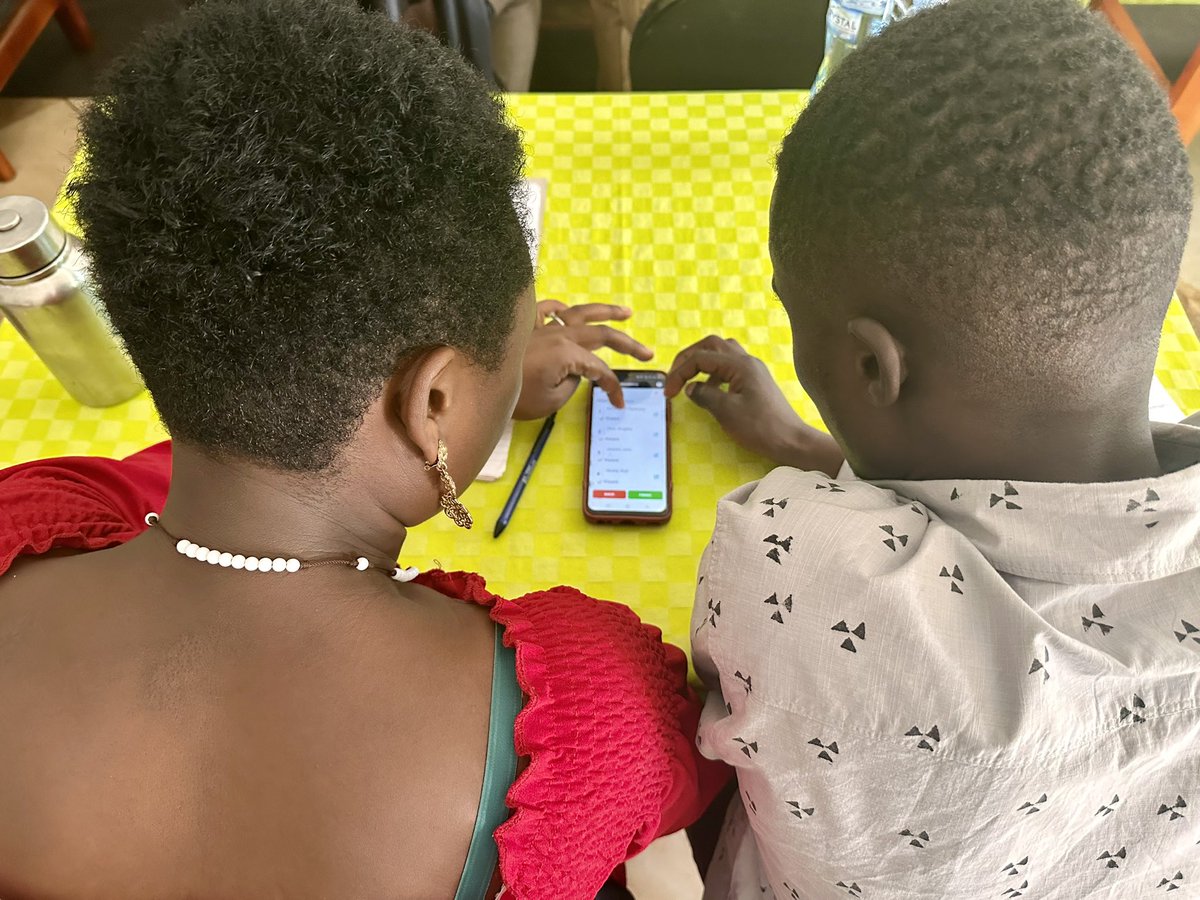 Today its all hands on deck! Our facilitator is taking DCEs through the practicle use of #Chomoka, an interactive session that simulates real time entry of savings groups data into the Chomoka platform. We are not just training, we are empowering! 

#VSLA #FinancialInclusion