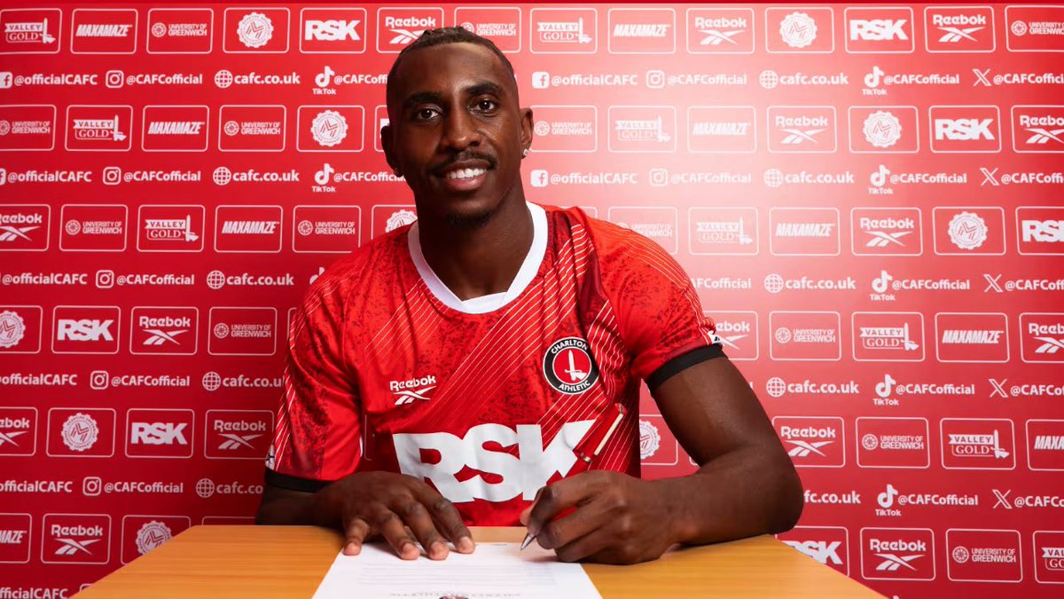 Coxchat1's tweet image. I wish Amari'i Bell well. Steady performer for @LutonTown until injury problems caused loss of pace.
Better in CD than at LB.
Just don't show Charlton fans video of countless times opposition players ghosted in at far post and scored after Bell lost concentration and his man.