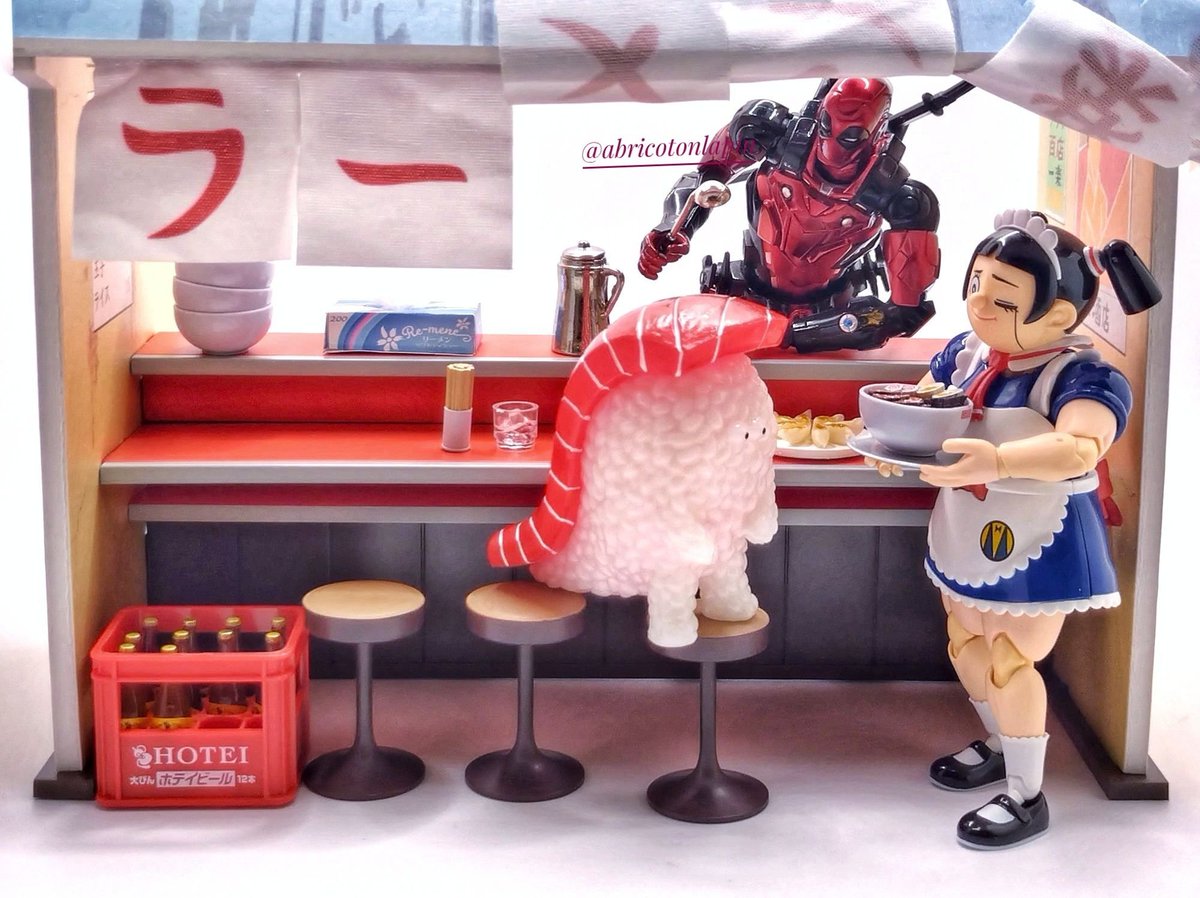abricotonlapin's tweet image. #スシエルエー
「マグロ君、今日のご飯はなぁに?③&④」
③今日はハンバーガー🍔
マイルス達が奢ってくれたので一番大きいサイズのバーガーにかぶりついています🤭
私も食べたくなったので
「ブラザーズ(人形町)」でエッグチーズバーガーを注文🤗
④今日はラーメン🍜
餃子は店主さんのサービス。…