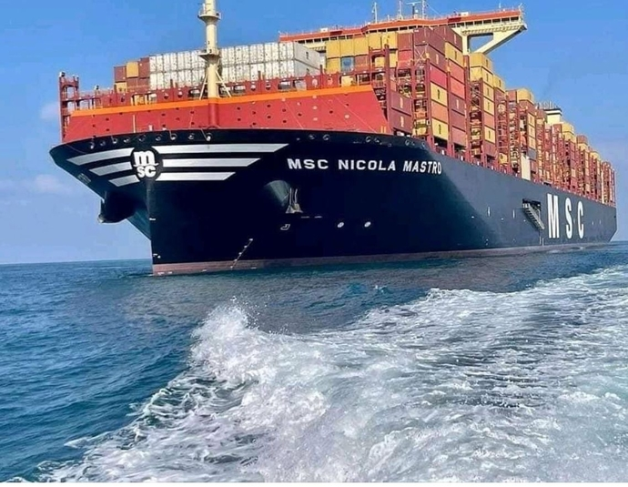 SAgovnews's tweet photo. Transnet National Ports Authority @TransnetNPA, has berthed one of the largest container vessels in the world, MSC Nicola Mastro, on her maiden voyage at its deepwater Port of Ngqura in the Eastern Cape this morning. https://t.co/j0fkpay2qW

#GovZAUpdates https://t.co/mD2prXkyMt