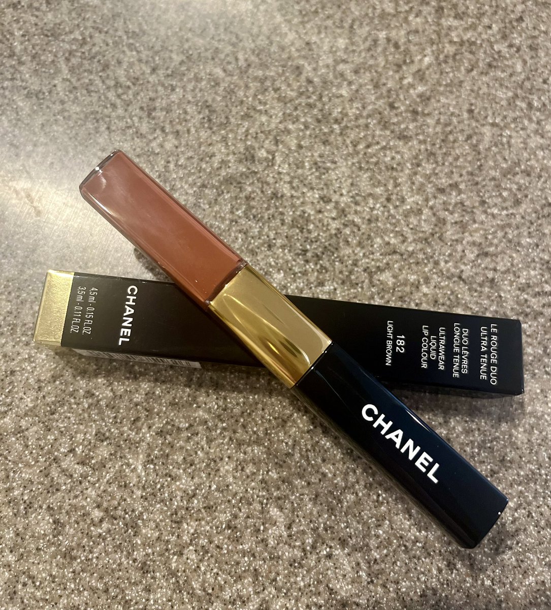 気になってたCHANELのリップ買った！