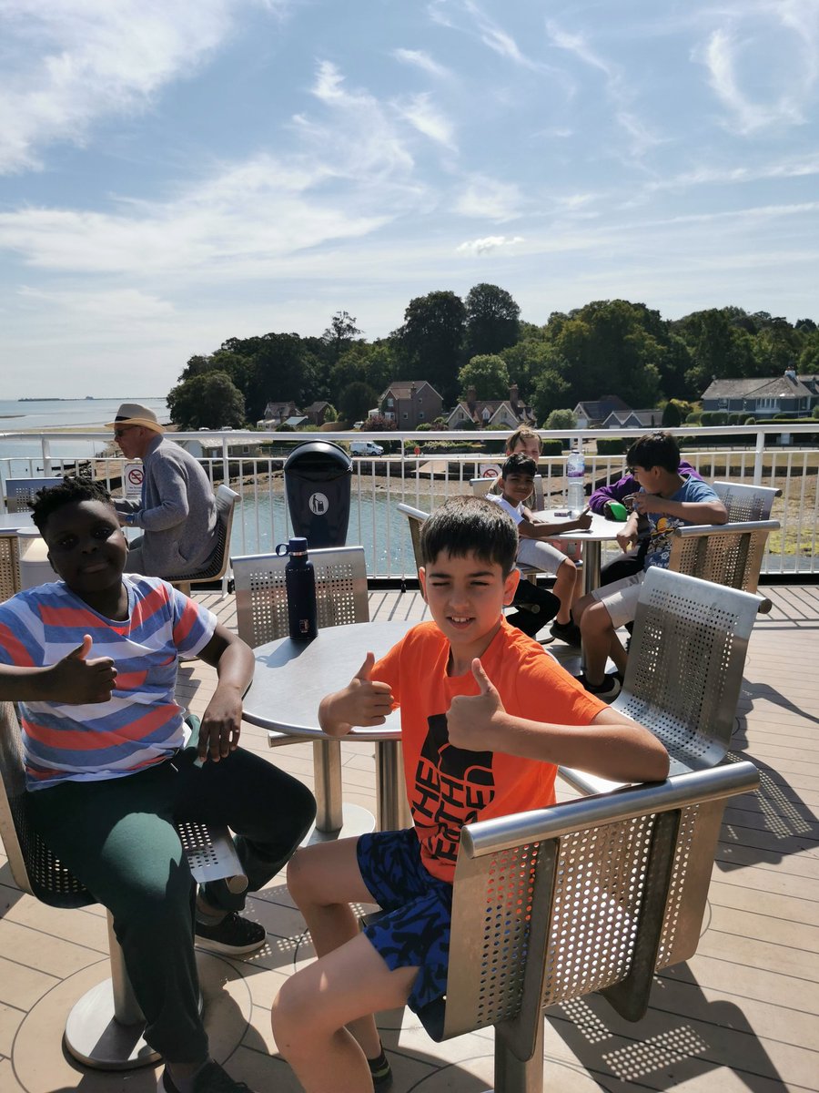 All aboard the ferry! <a href="/MissPlayerLHS/">Miss Player LHS</a> #IOW2025